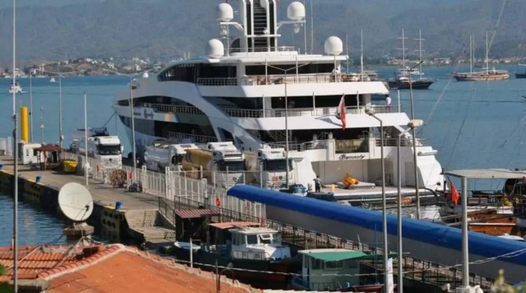 Kazak Milyarderin Mega Yatı Fethiye’ye Demirledi 2